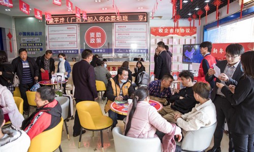 ΪʲôȰУʵؿ죿ѧУ±Ƚϣ