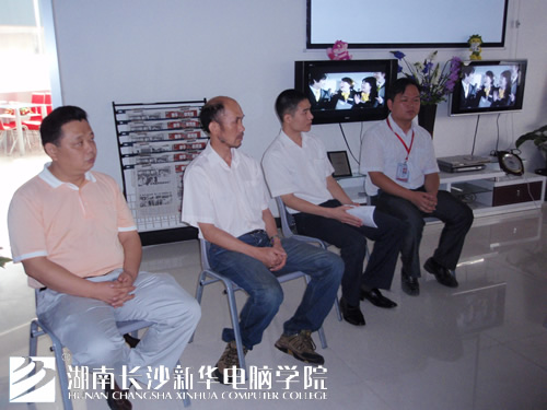 4,用人单位领导亲临学院招聘人才.jpg
