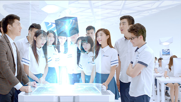 《朝闻天下》关注大学生就业 电子商务行业前景好