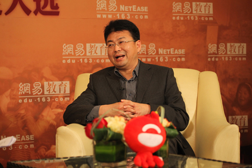 3新华教育集团沙旭副总经理接受网易专访.jpg