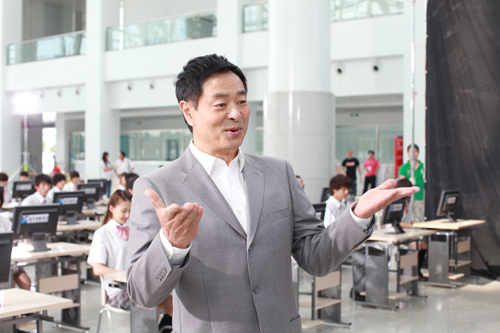 学电脑,就来湖南<a href=http://www.csxinhua.com/ target=_blank class=infotextkey>长沙新华电脑</a>学院.jpg
