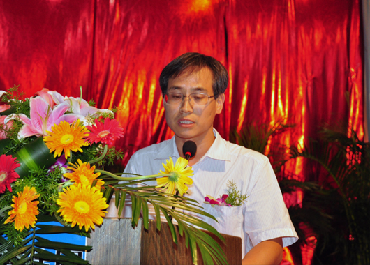 1束志伟处长发表重要讲话.jpg