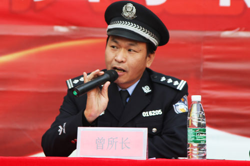 3曾所长讲述相关法律知识.jpg