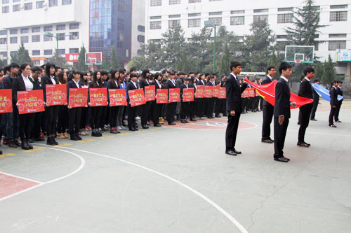 8 雄心勃勃的运动健儿们.jpg