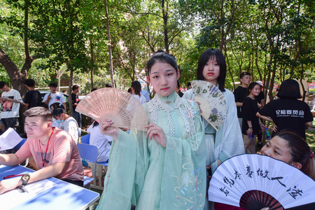 1647505109125121.jpg 汉服社.jpg